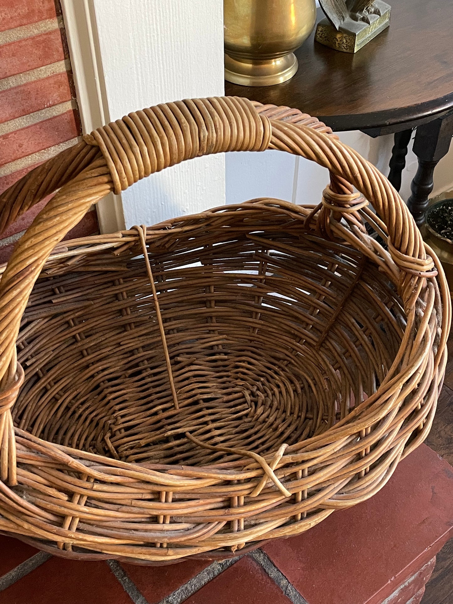 Cotswold Woven Wicker Basket