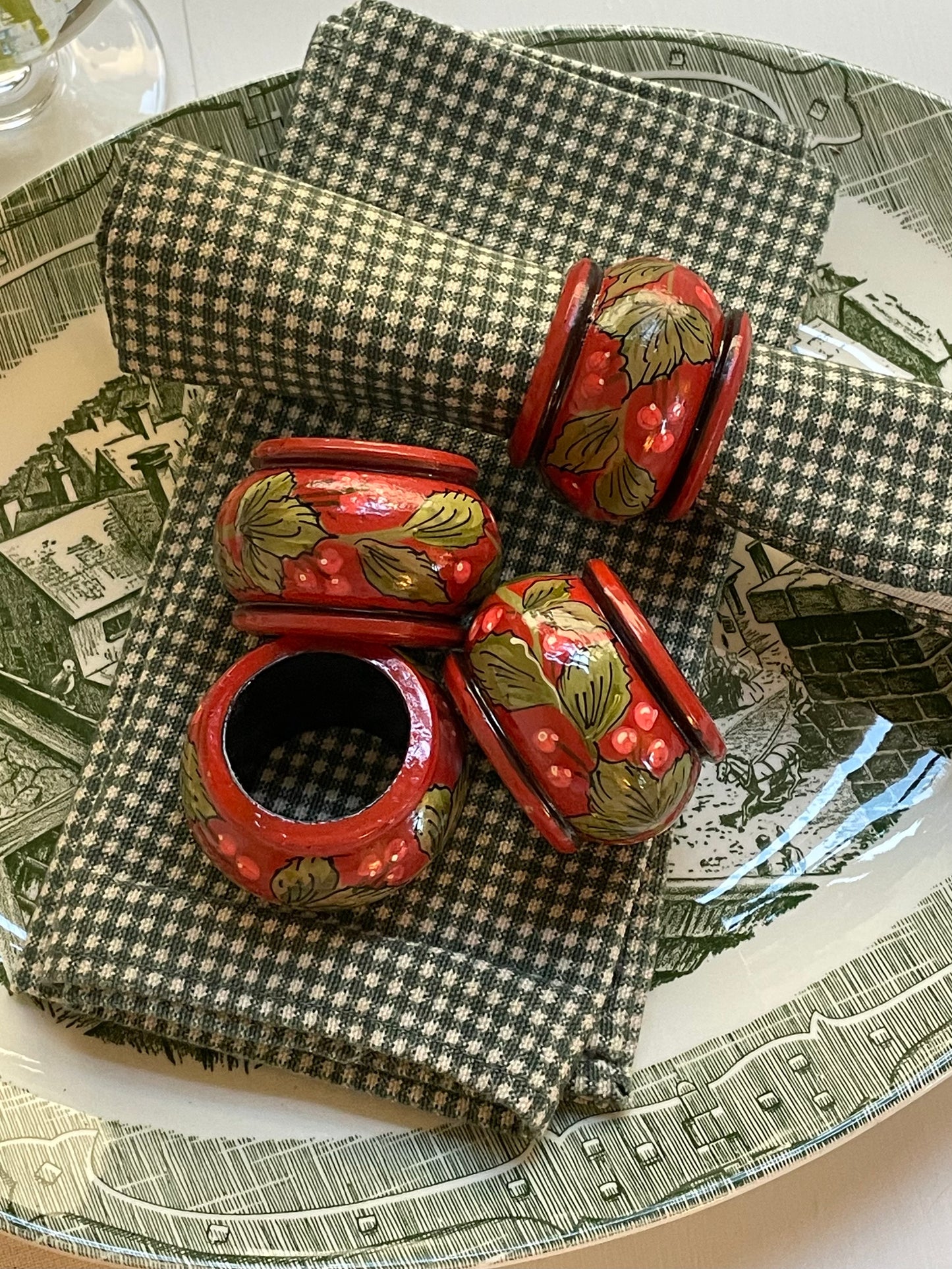 Holly Napkin Rings, Set of 4