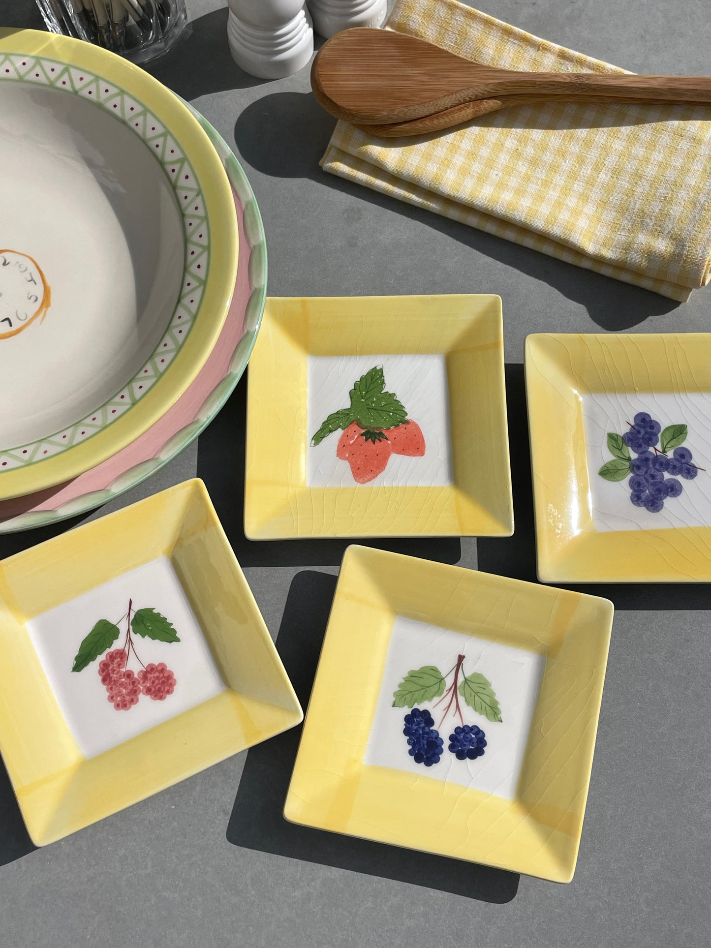 Berry Picking Appetizer Plates, Set of 4