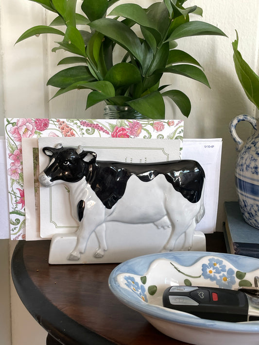 Bessie Mail Holder