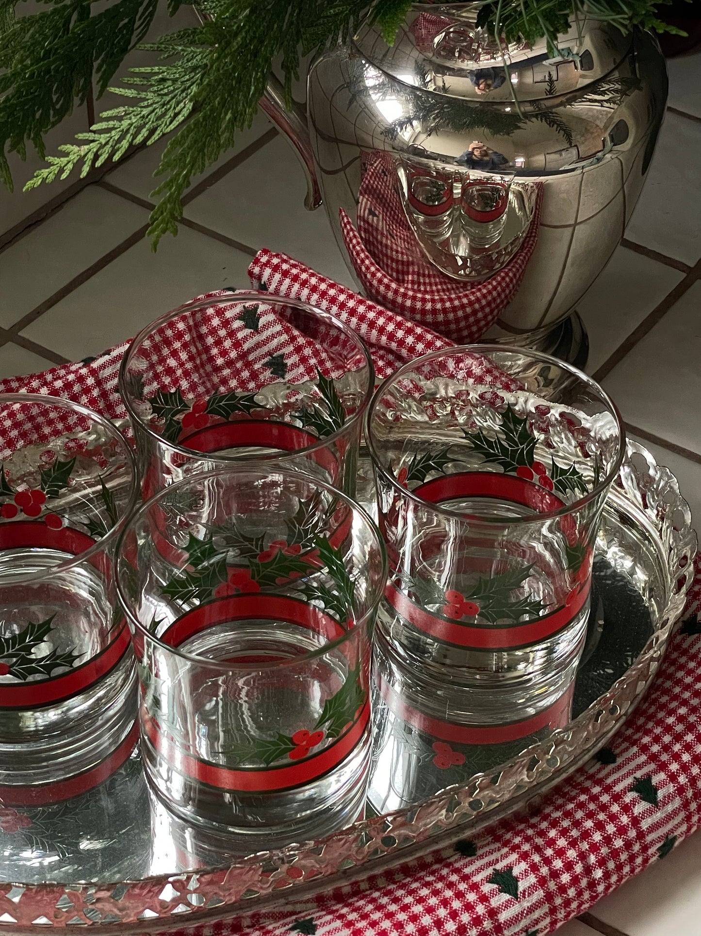 Holly Rocks Glasses, Set of 4