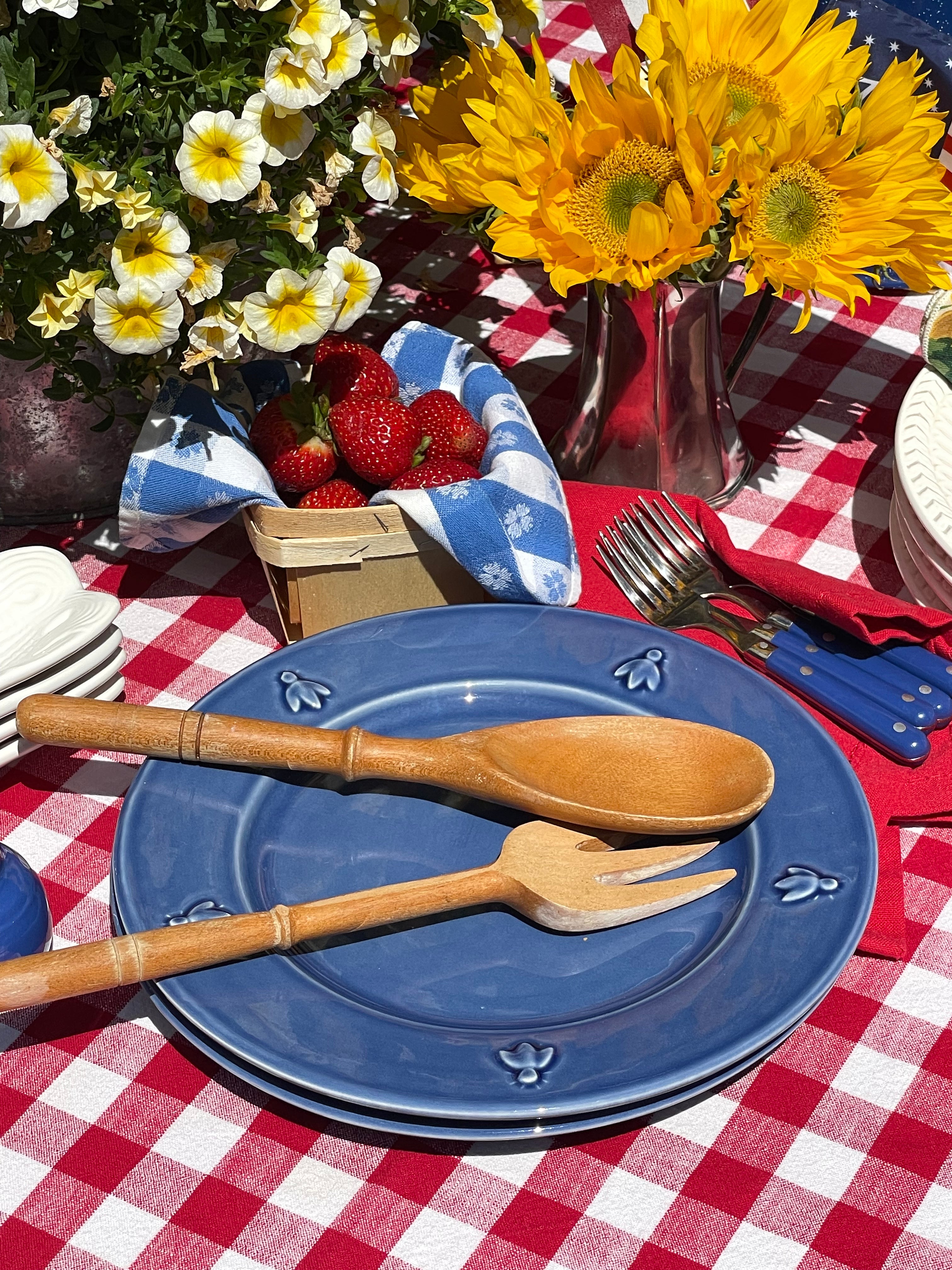Sea Cliff Serving Plates, Set of 2