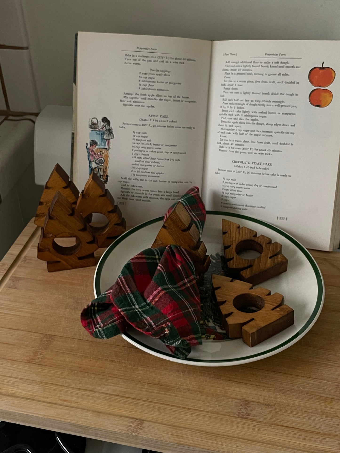 Woodland Holiday Napkin Rings, Set of 6