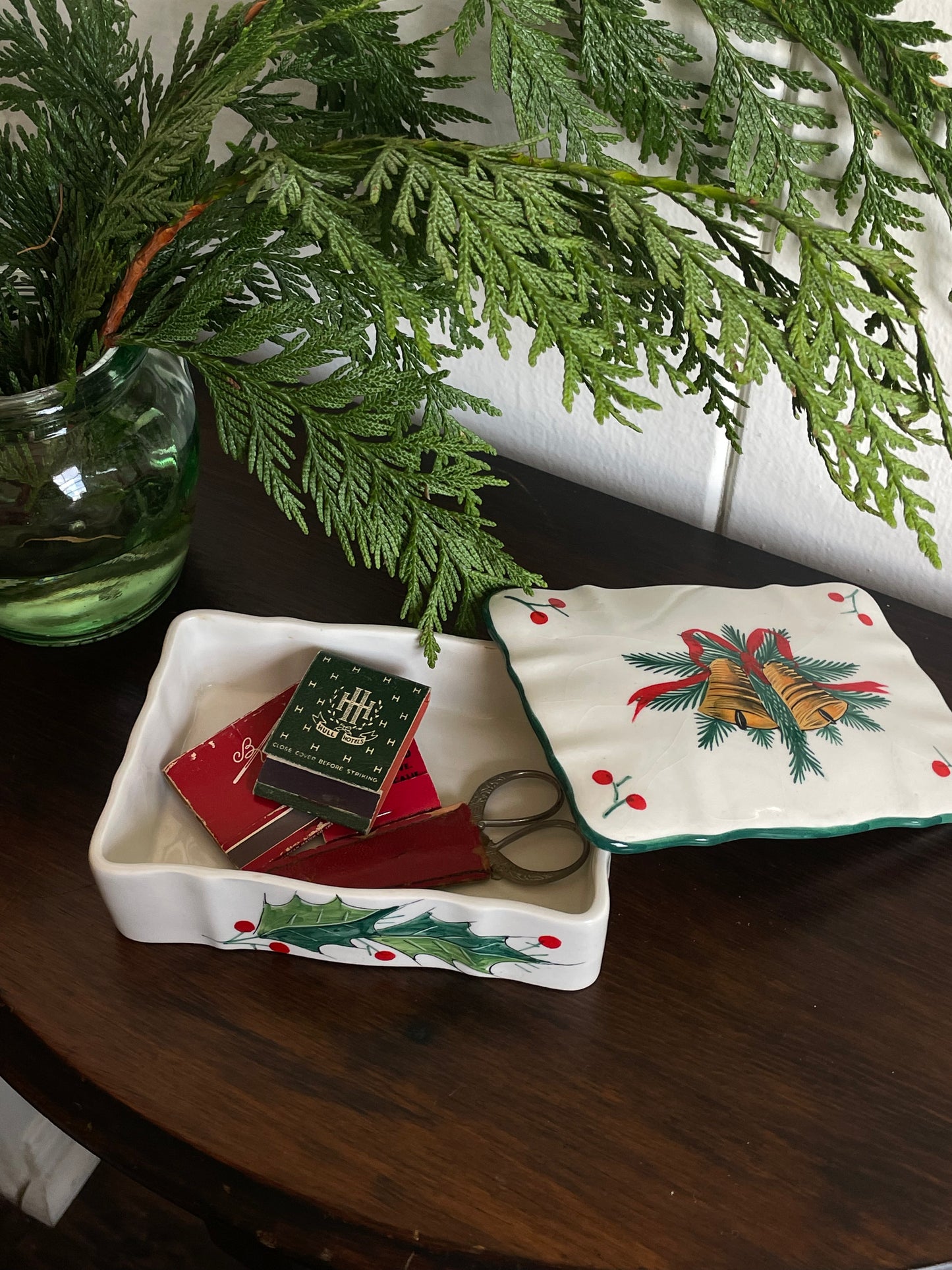 Holly Jolly Trinket Box