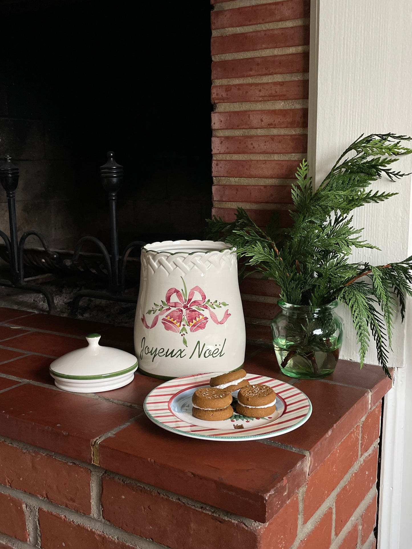 Joyeux Noël Cookie Jar