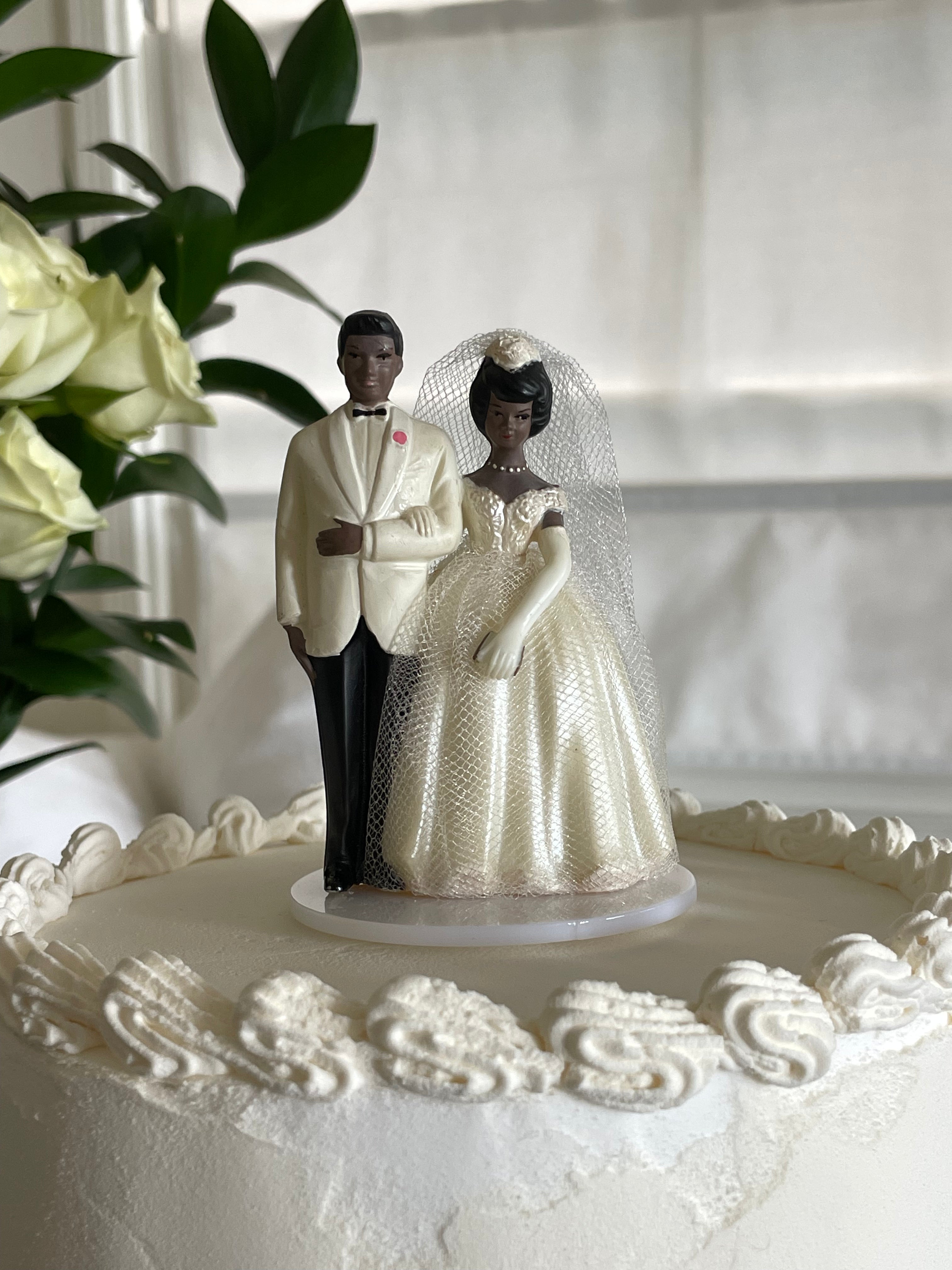 Montecito Vintage Cake Topper