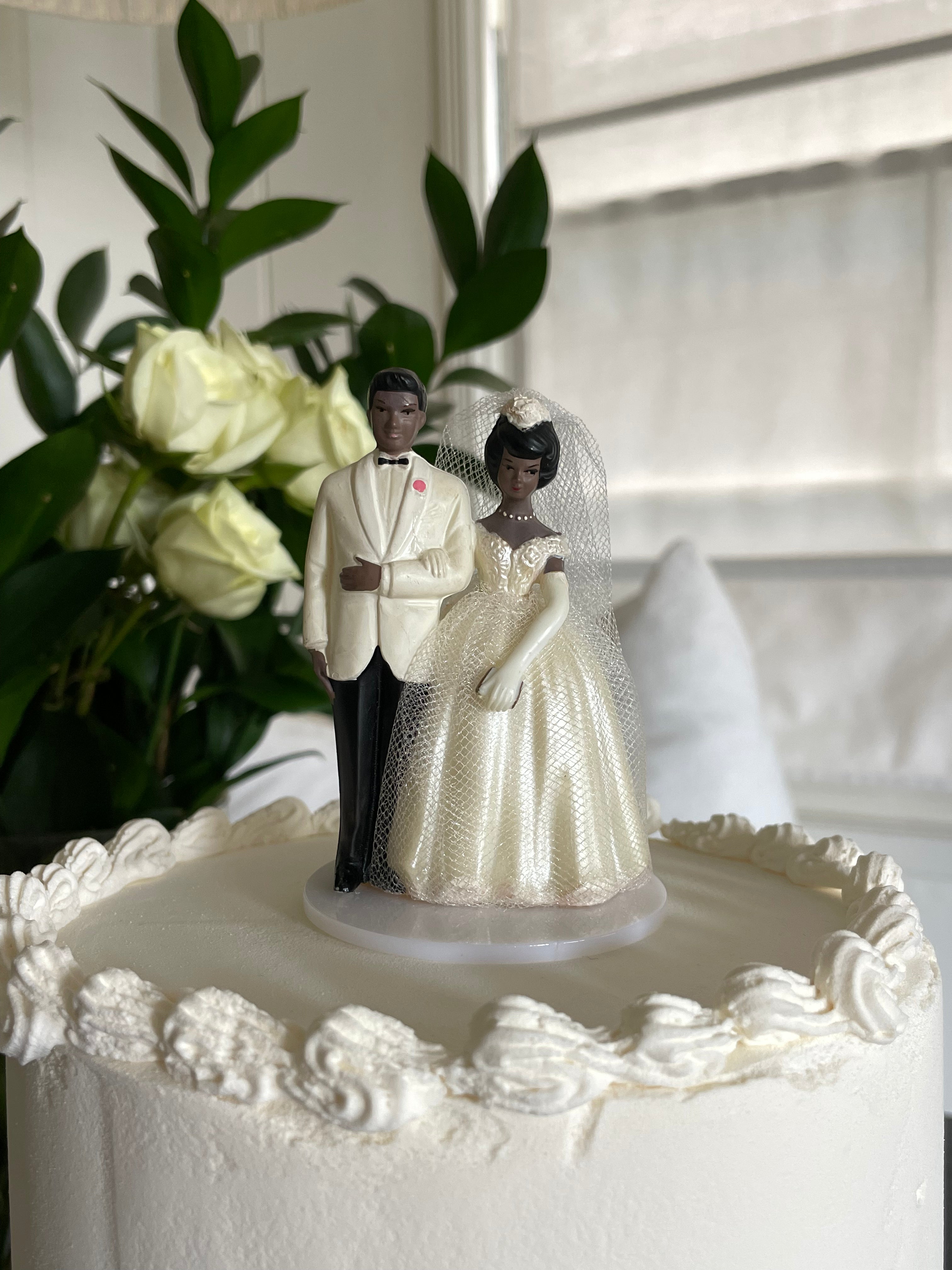 Montecito Vintage Cake Topper