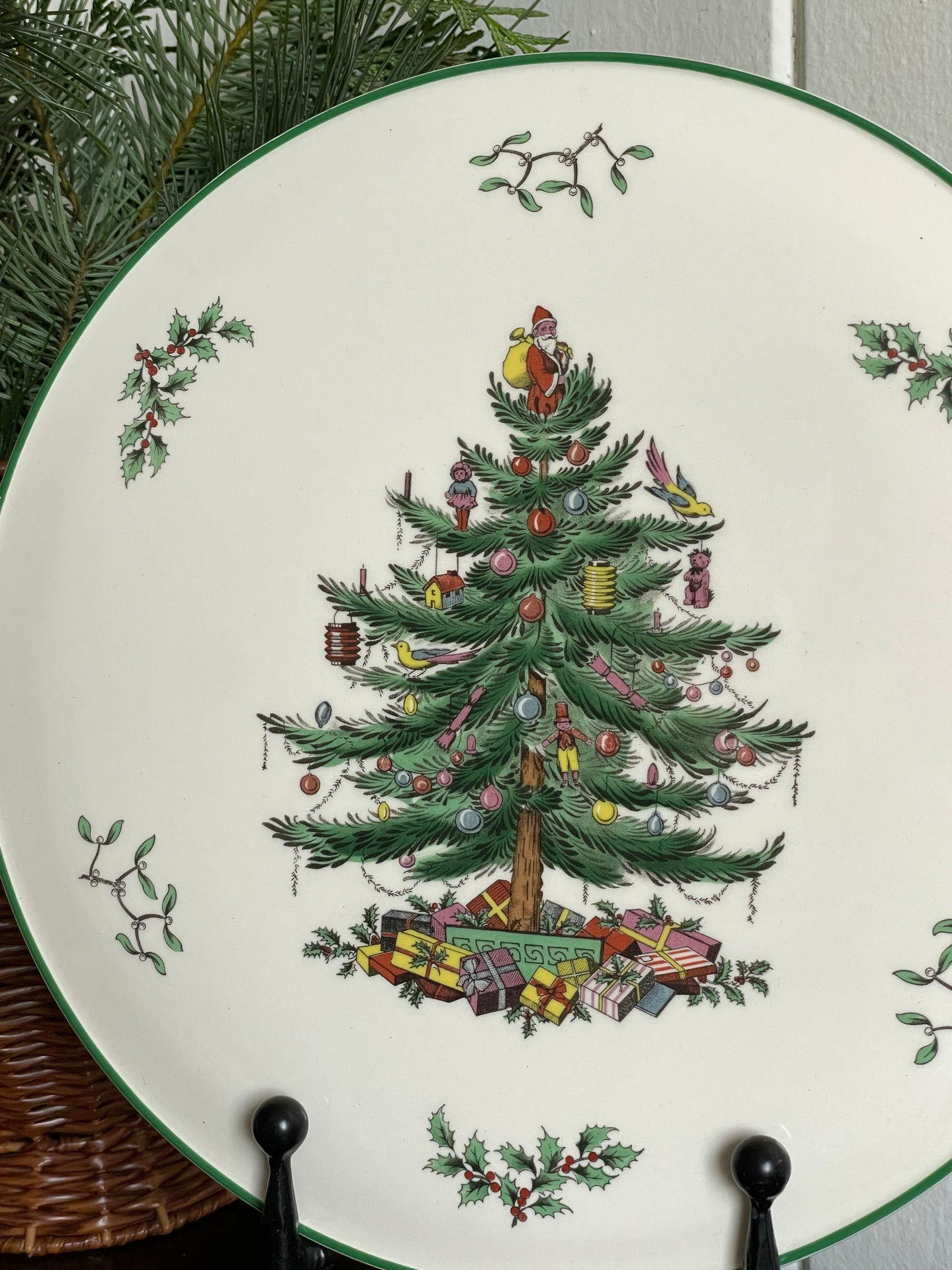 Spode 'Christmas Tree' Decorative Round