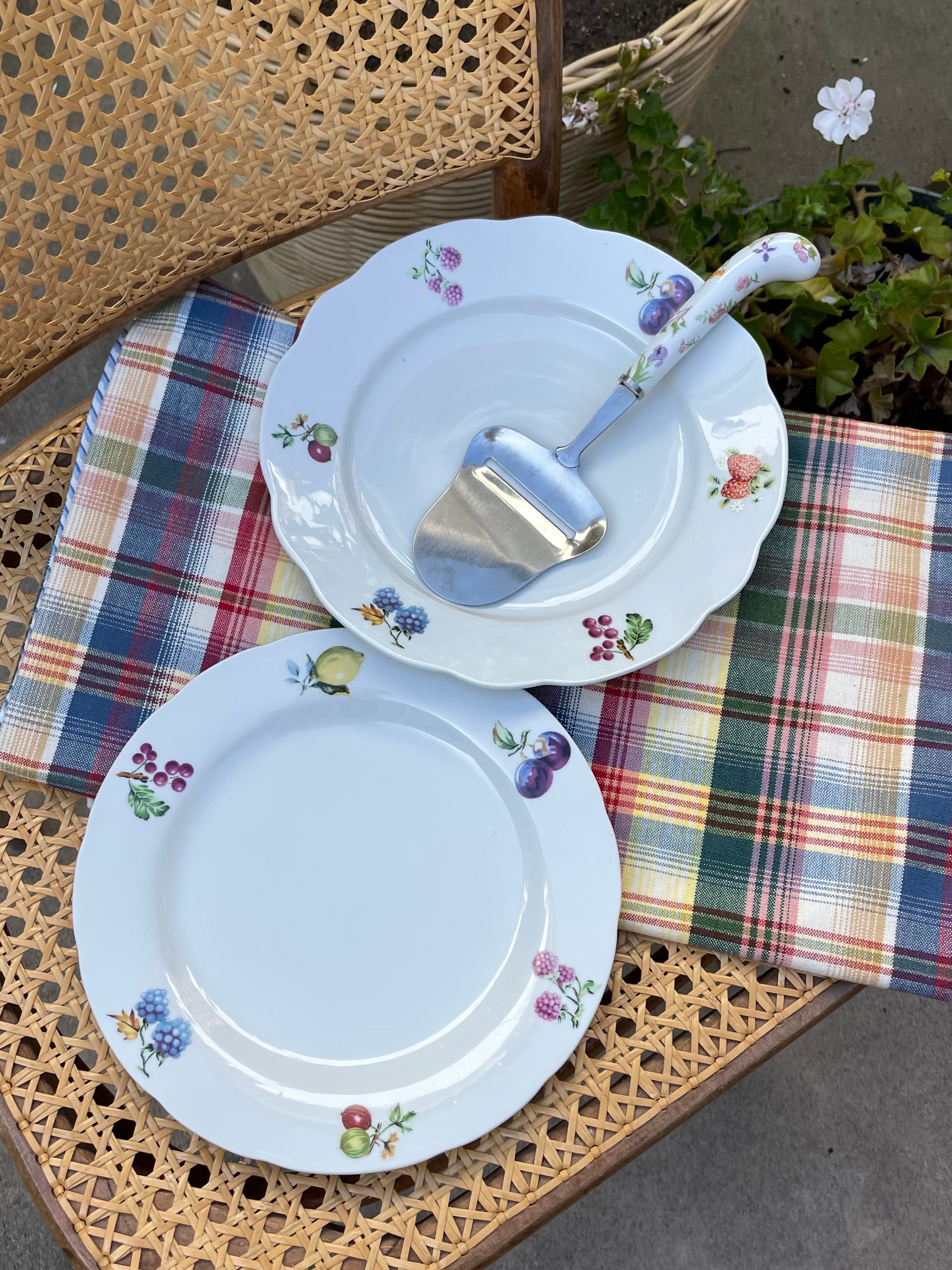 Garden Berry Serving Plates, Set of 2