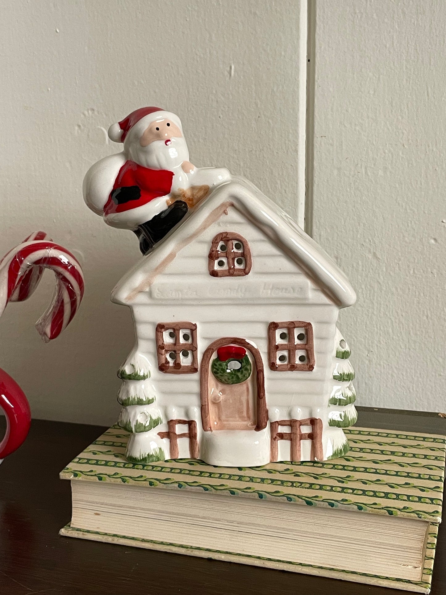 Candlelit Cottage Tea Light Holder