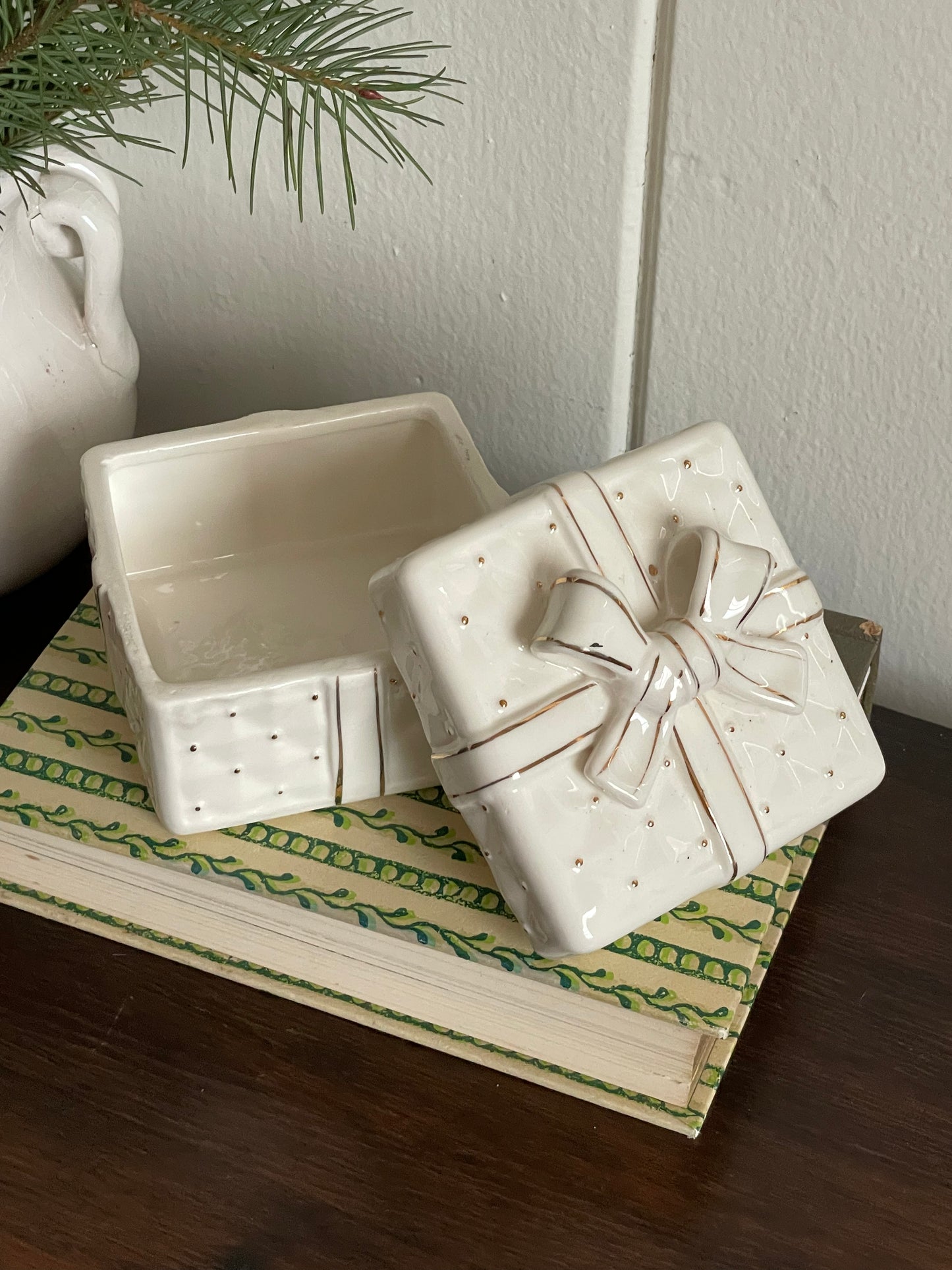 White Christmas Trinket Box