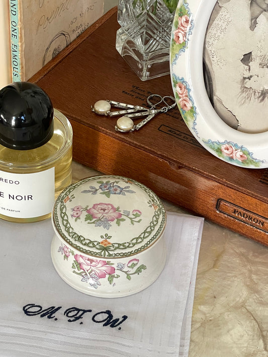 Victoria Jewelry Box